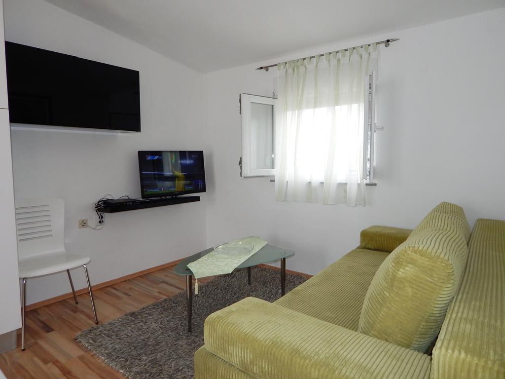 Apartments Nedjeljka Ražanj Esterno foto